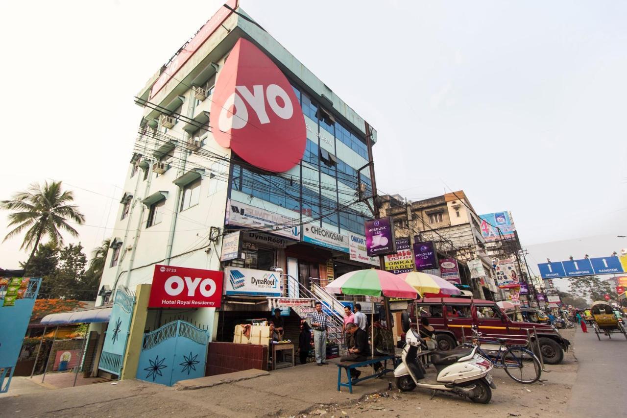 Hotel Oyo 3733 Near Hong Kong Market à Siliguri Extérieur photo